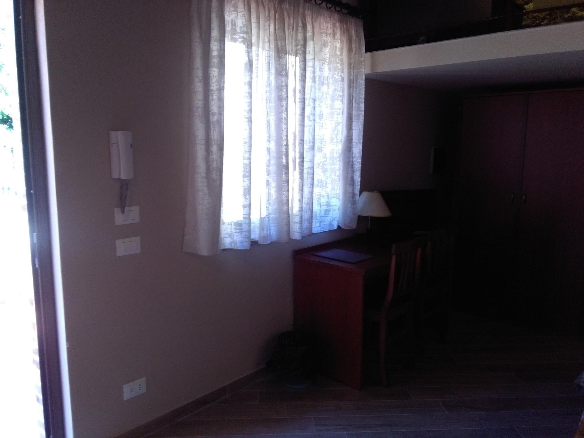 Hotel D'Orleans Palermo Bagian luar foto