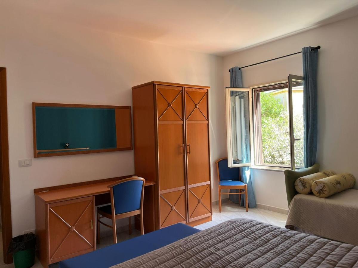 Hotel D'Orleans Palermo Bagian luar foto