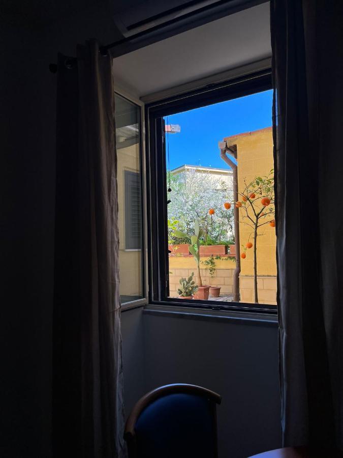 Hotel D'Orleans Palermo Bagian luar foto