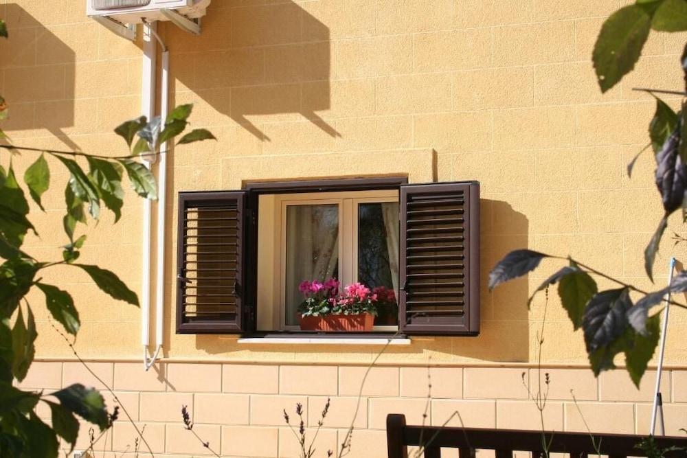 Hotel D'Orleans Palermo Bagian luar foto